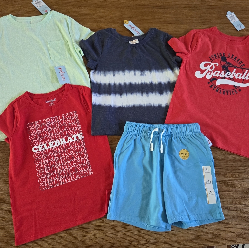 NWT Cat & Jack Boys Lot Of 4 T Shirts And Knit Shorts Size SMALL